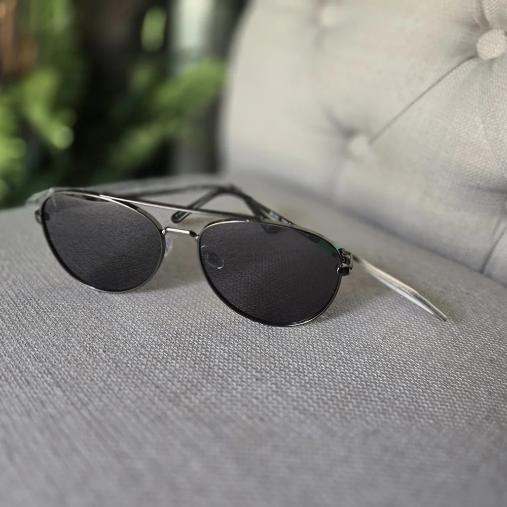NWT Foster‎ Grant Mens Black Aviator Polarized Sunglasses